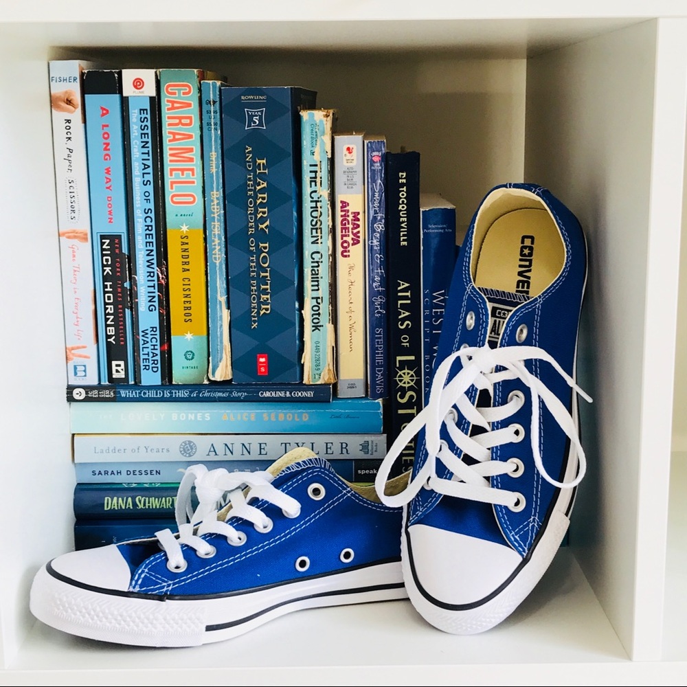 Dazzling Blue Converse All Stars